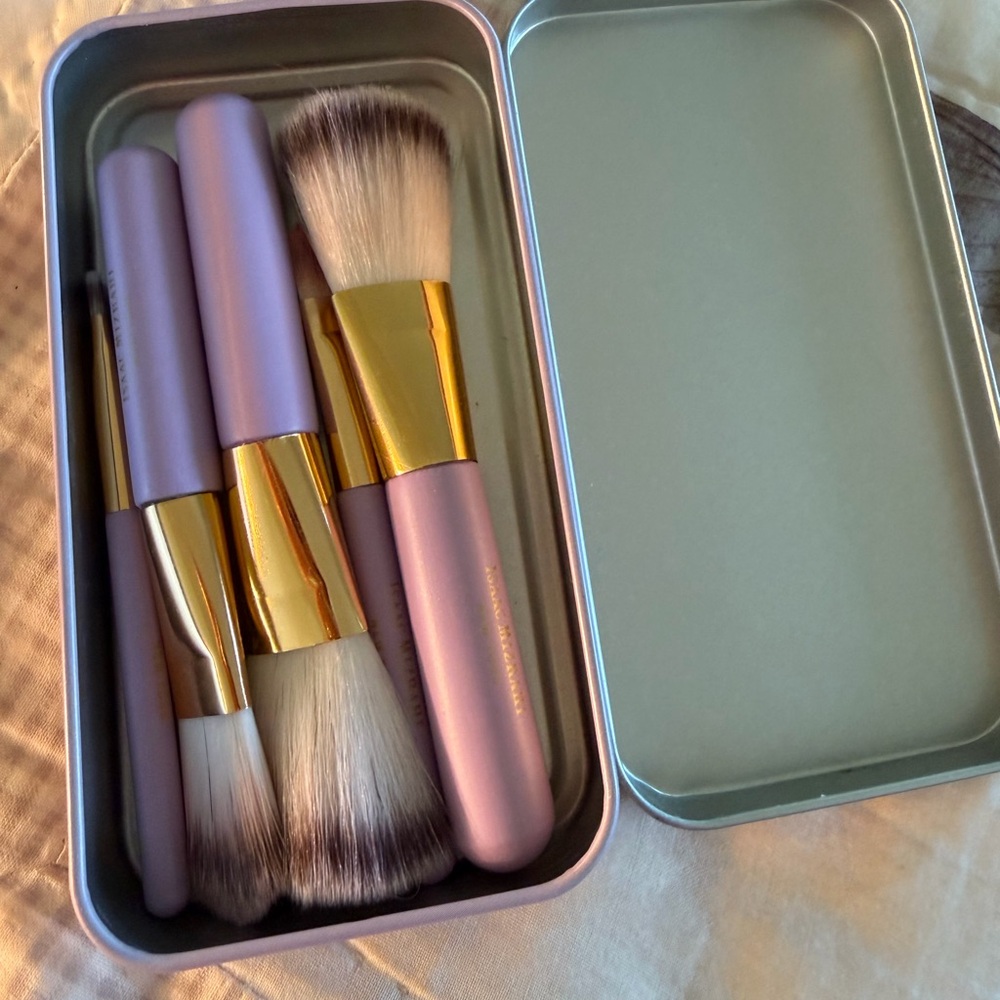 Isaac Mizrahi Lavender Makeup Brush Set with Gold Ferrules